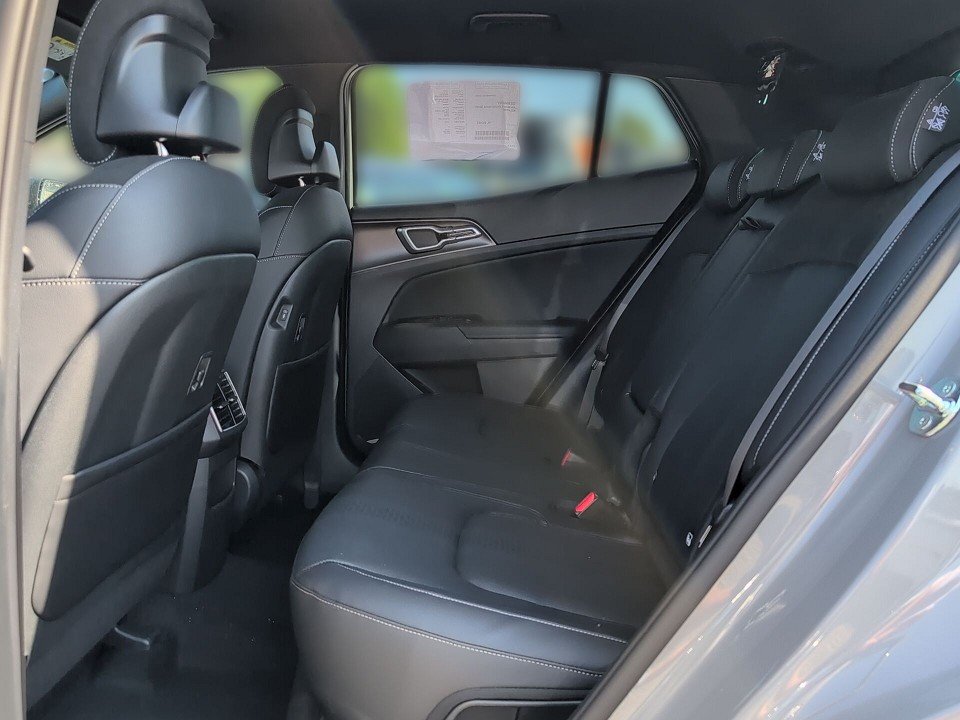 Fahrzeugabbildung Kia SPORTAGE 1.6T AWD DCT BLACK-EDITION DW-P NAV+KAM