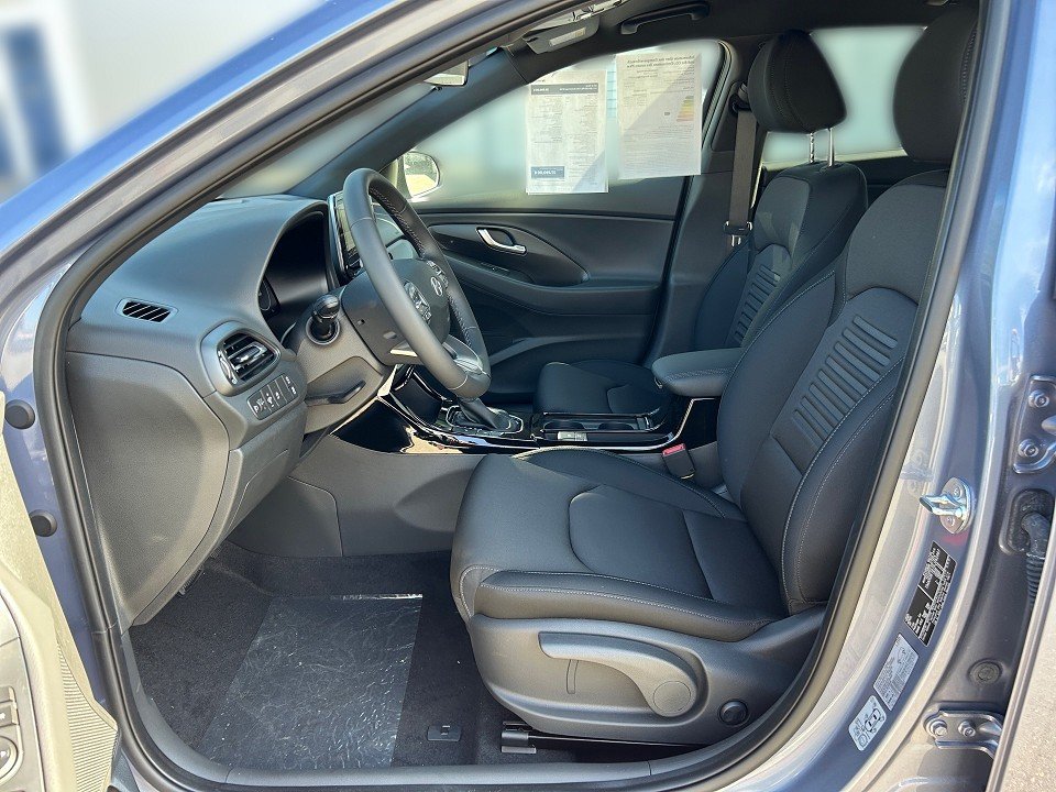 Fahrzeugabbildung Hyundai i30 1.0T 7-DCT ADVANTAGE NAV+KAM+PDC+CARPLAY+QI+