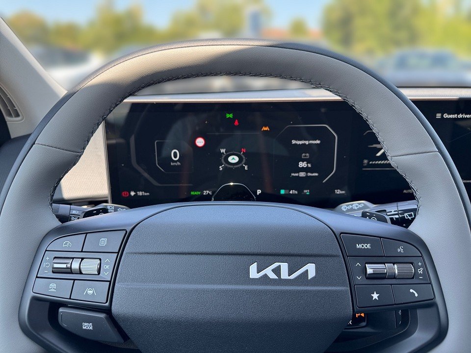 Fahrzeugabbildung Kia EV4 81 FWD EARTH UP TE WIC DWP DE AHK 594KMRANGE