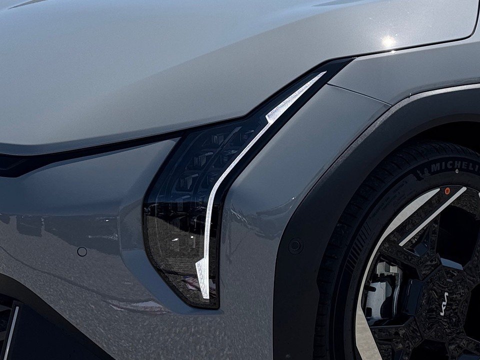 Fahrzeugabbildung Kia EV4 81 FWD EARTH UP TE WIC DWP DE AHK 594KMRANGE