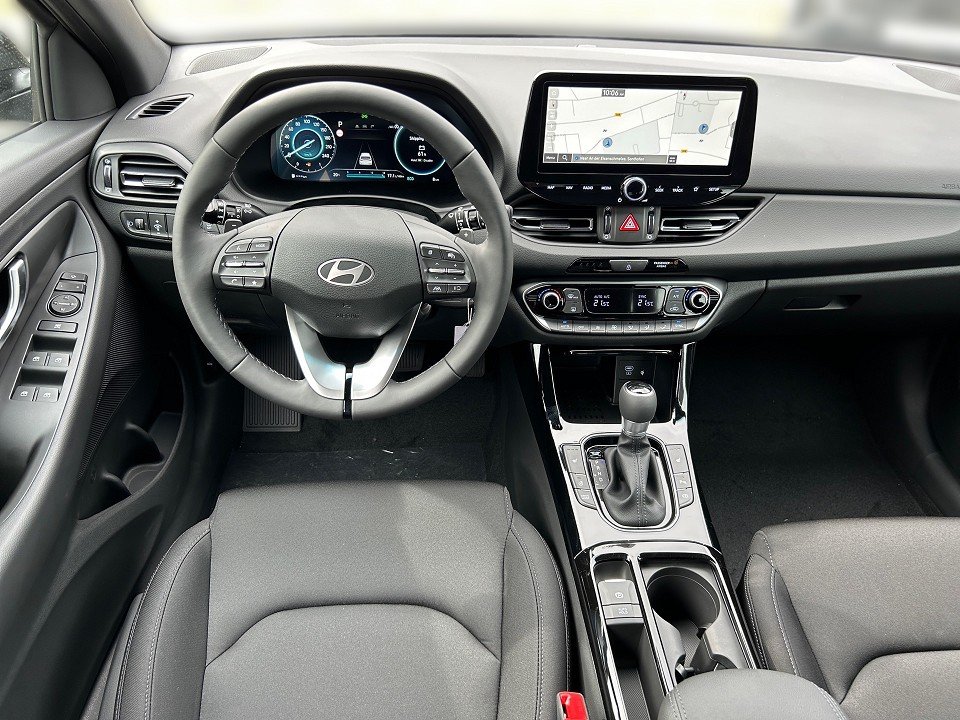 Fahrzeugabbildung Hyundai i30 MY25 1.5T 48V ADVANTAGE LED+NAV 5J-GARANTIE+
