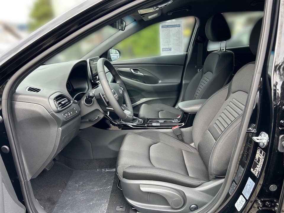 Fahrzeugabbildung Hyundai i30 MY25 1.5T 48V ADVANTAGE LED+NAV 5J-GARANTIE+