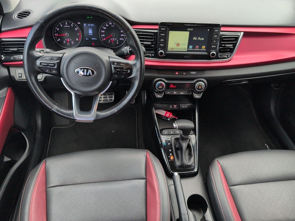 Fahrzeugabbildung Kia RIO 1.0T 7DCT PLATINUM SCHIEBEDACH VOLL CARPLAY+ Platinum Edition
