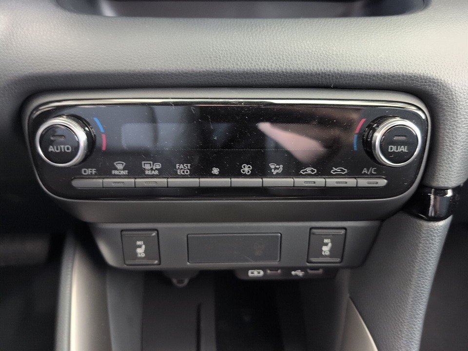 Fahrzeugabbildung Mazda 2 HEV 1.5 116 HOMURA GARANTIE KAM+PDC+2xSHZ+QI++