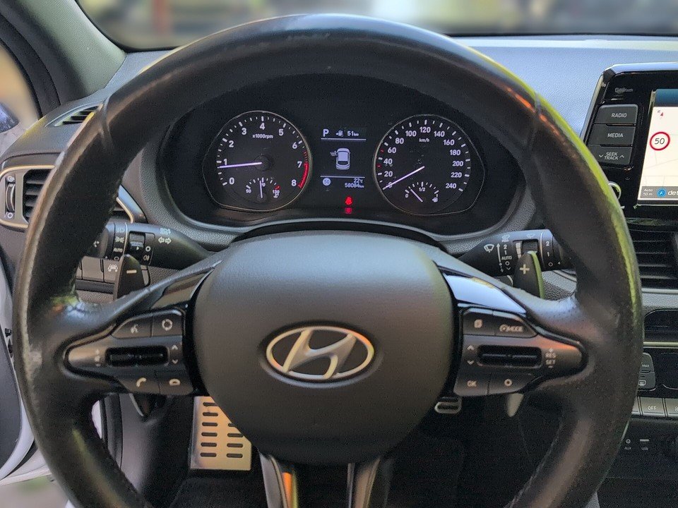 Fahrzeugabbildung Hyundai i30 1.4T AT N-LINE NAV-/KOMF-P PANO+KAM+CARPLAY+
