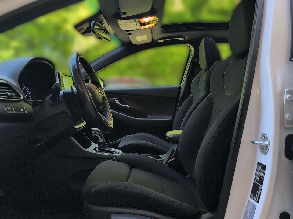 Fahrzeugabbildung Hyundai i30 1.4T AT N-LINE NAV-/KOMF-P PANO+KAM+CARPLAY+