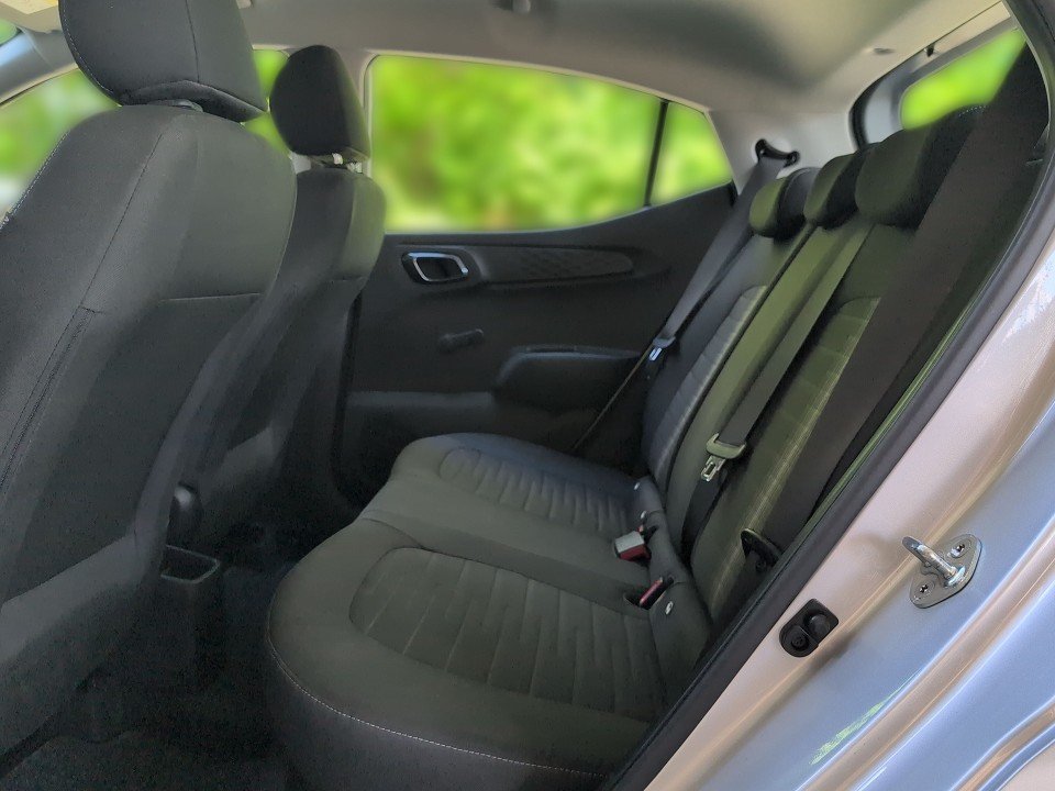 Fahrzeugabbildung Hyundai i10 1.0 5-AMT TREND KOMF-P GARANTIE NAV+KAM+PDC+