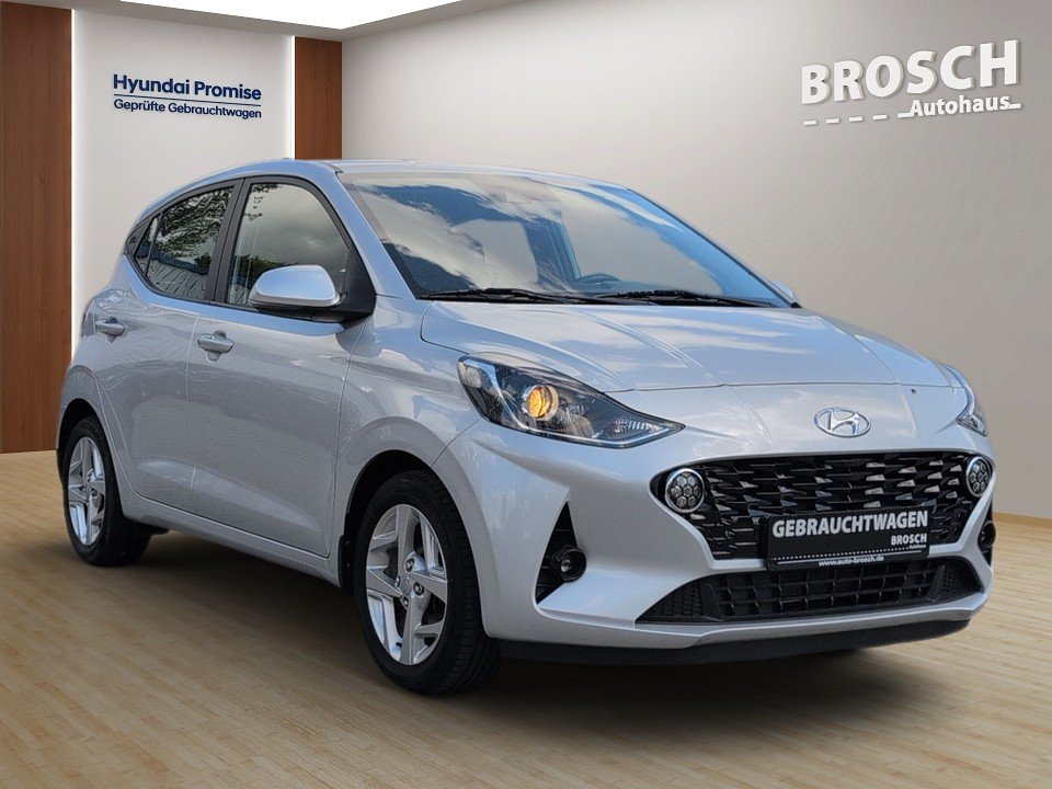 Fahrzeugabbildung Hyundai i10 1.0 5-AMT TREND KOMF-P GARANTIE NAV+KAM+PDC+