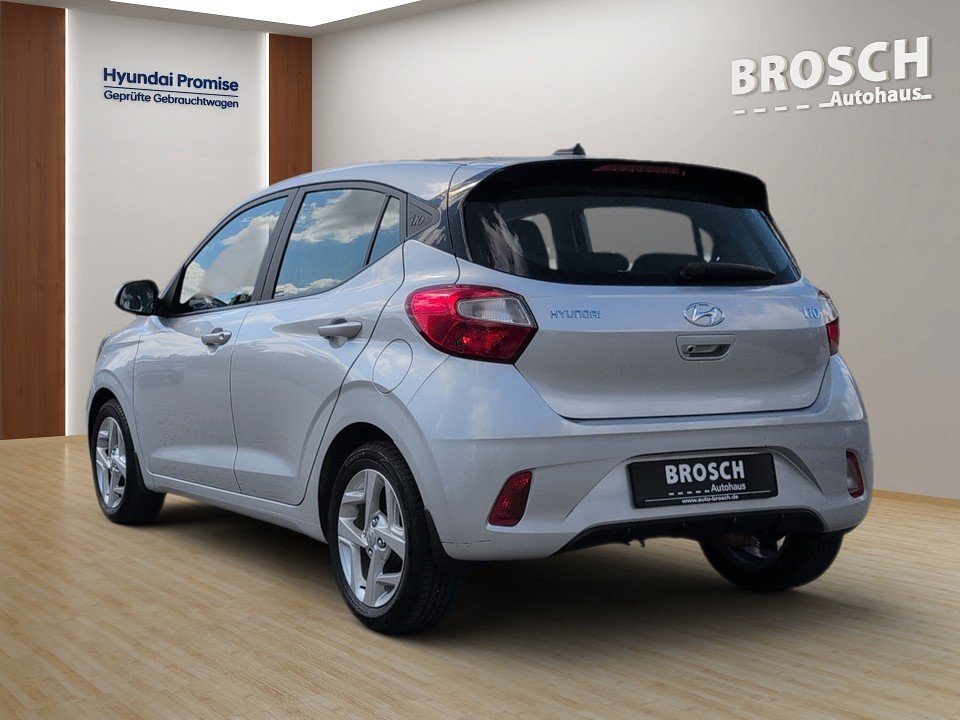 Fahrzeugabbildung Hyundai i10 1.0 5-AMT TREND KOMF-P GARANTIE NAV+KAM+PDC+