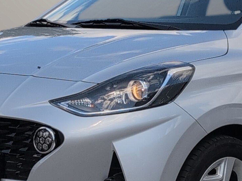 Fahrzeugabbildung Hyundai i10 1.0 5-AMT TREND KOMF-P GARANTIE NAV+KAM+PDC+