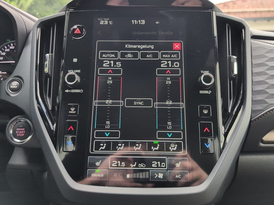 Fahrzeugabbildung Subaru FORESTER 2.0ie AT AWD PLATINUM PANO+H/K+NAV+KAM+