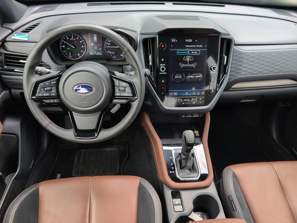 Fahrzeugabbildung Subaru FORESTER 2.0ie AT AWD PLATINUM PANO+H/K+NAV+KAM+