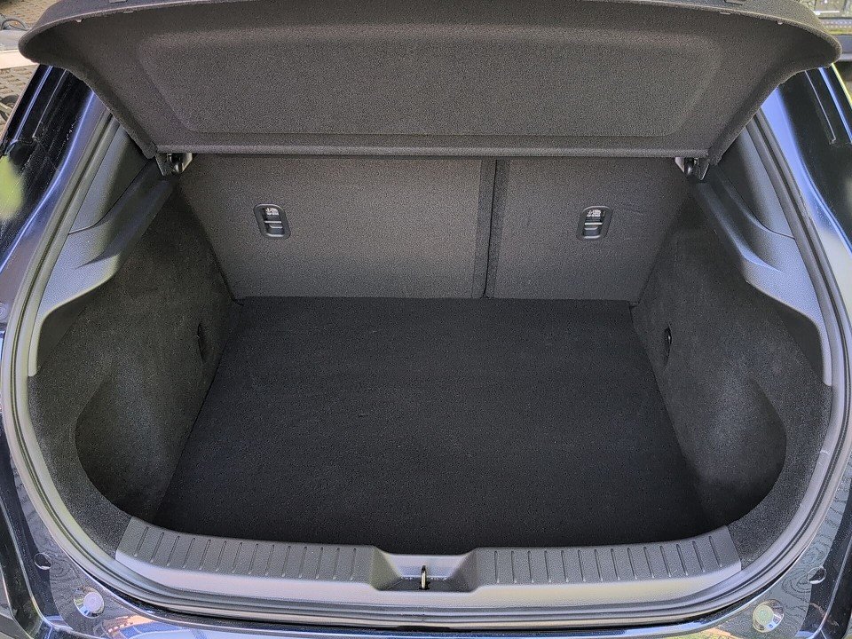 Fahrzeugabbildung Mazda CX-30 2.5 SKY-G 140 HOMURA GARANTIE NAV+KAM+PDC+