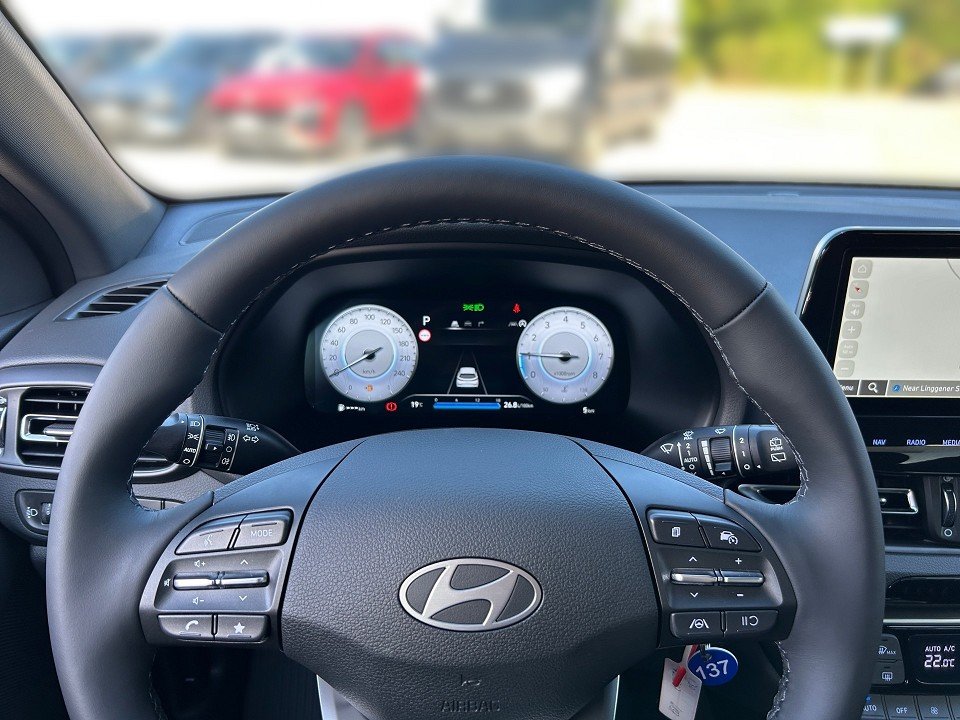 Fahrzeugabbildung Hyundai i30 (MY25) 1.0T AT ADVANTAGE NAV+SHZ+CARPLAY+LED