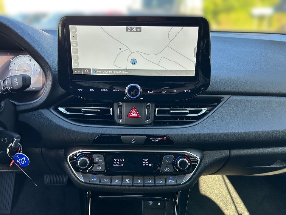 Fahrzeugabbildung Hyundai i30 (MY25) 1.0T AT ADVANTAGE NAV+SHZ+CARPLAY+LED