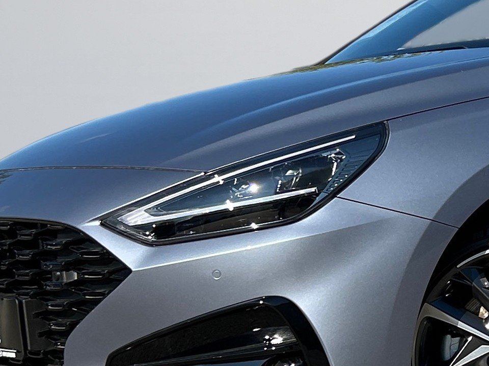 Fahrzeugabbildung Hyundai i30 (MY25) 1.0T AT ADVANTAGE NAV+SHZ+CARPLAY+LED