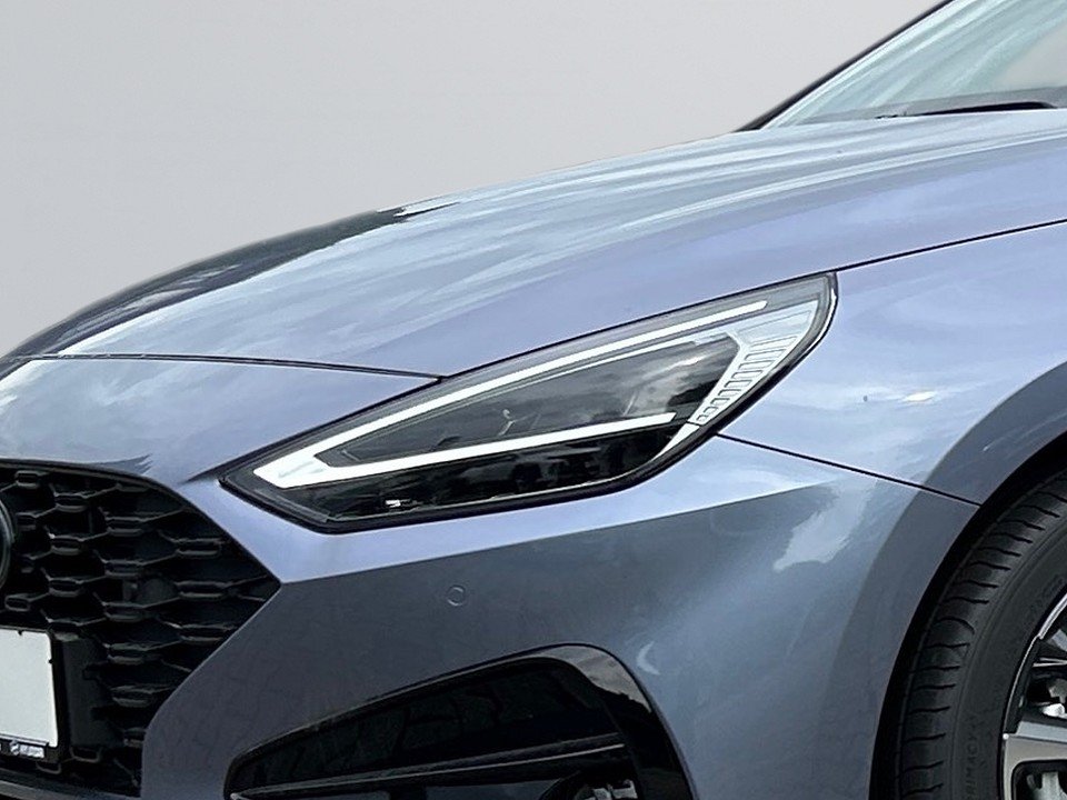 Fahrzeugabbildung Hyundai i30 MY25 1.5T 48V 7DCT ADVANTAGE PLUS-P KEYLESS+