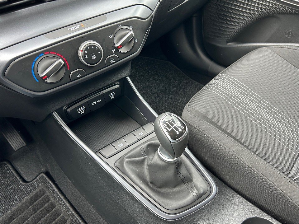 Fahrzeugabbildung Hyundai i20 1.0T SELECT FUNKTION-P NAVI+KAM+CARPLAY+LED+