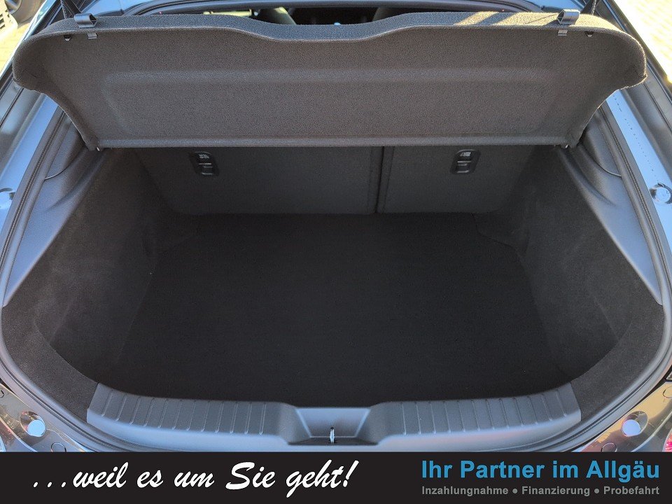 Fahrzeugabbildung Mazda 3 SKY-G 140 EXCLUSIVE DESI/DASO-P 360+BOSE+HUD++