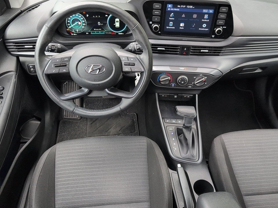 Fahrzeugabbildung Hyundai i20 1.0T DCT TREND GARANTIE 1HD KAM+CARPLAY+KLIMA Trend Mild-Hybrid