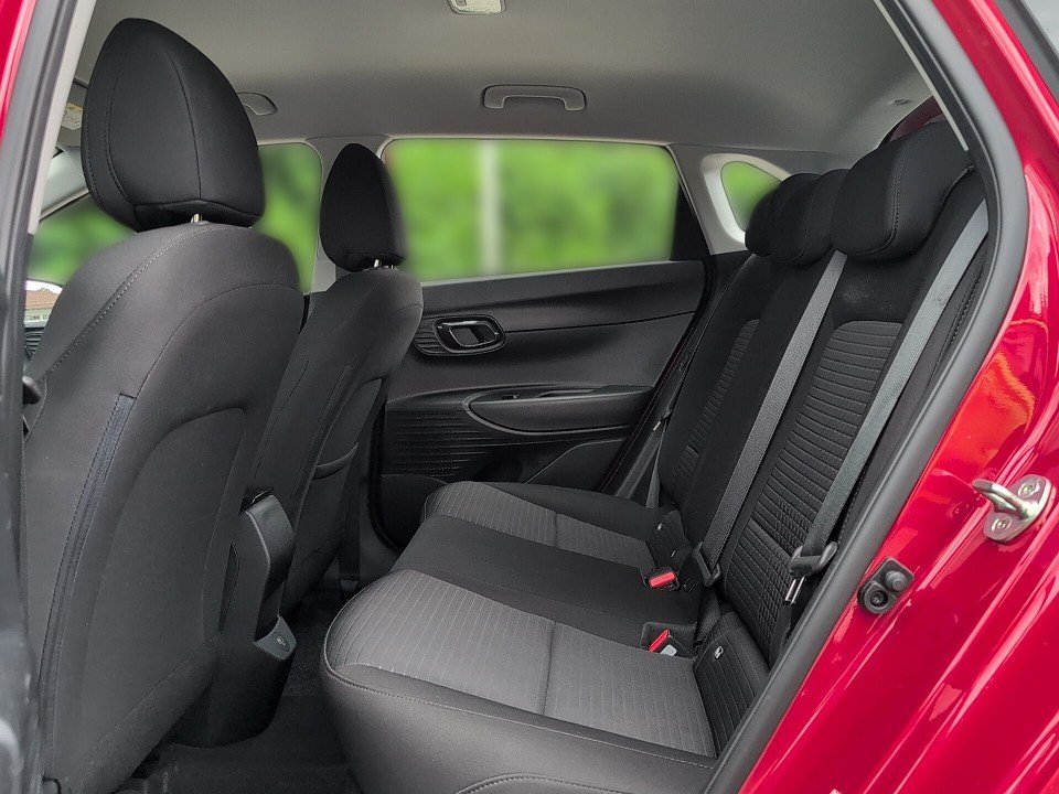 Fahrzeugabbildung Hyundai i20 1.0T DCT TREND GARANTIE 1HD KAM+CARPLAY+KLIMA Trend Mild-Hybrid