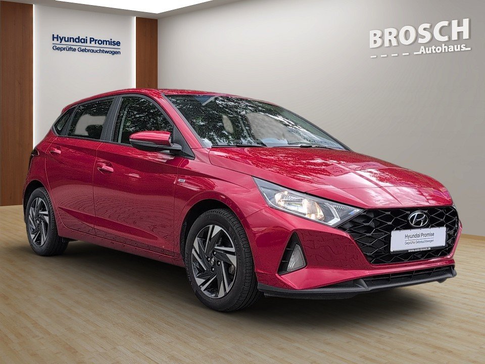 Fahrzeugabbildung Hyundai i20 1.0T DCT TREND GARANTIE 1HD KAM+CARPLAY+KLIMA Trend Mild-Hybrid