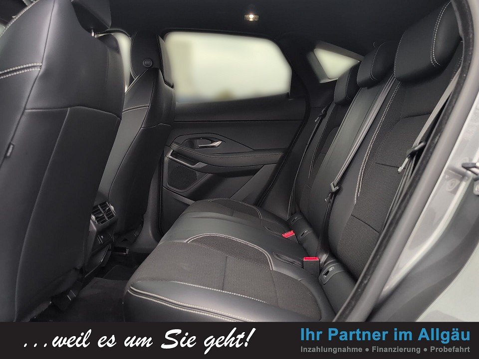 Fahrzeugabbildung Jaguar E-PACE P250 R-Dynamic AWD 1HD GARANTIE PANO NAV+