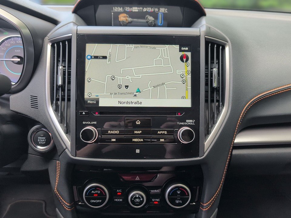 Fahrzeugabbildung Subaru XV 2.0ie PLATINUM AT 4WD 1HD AHK/ABNEHM+KAM+NAV+