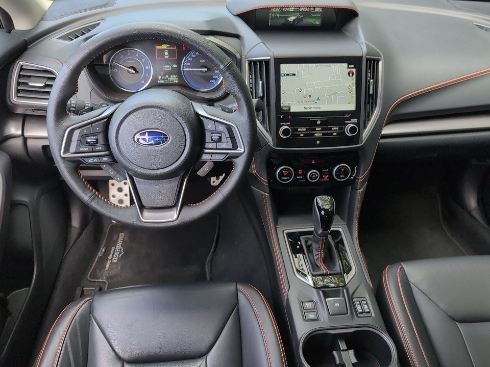 Fahrzeugabbildung Subaru XV 2.0ie PLATINUM AT 4WD 1HD AHK/ABNEHM+KAM+NAV+
