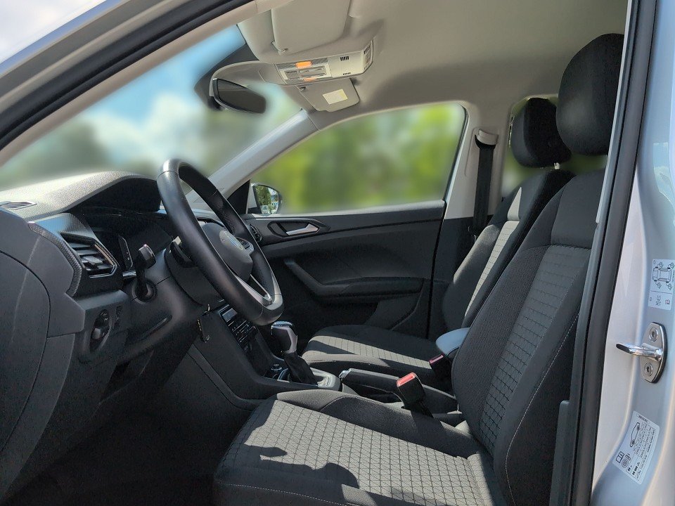 Fahrzeugabbildung Volkswagen T-CROSS 1.0 TSI DSG LIFE GARANTIE NAV+KAM+KLIMA Life