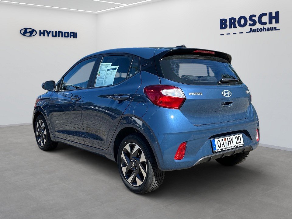 Fahrzeugabbildung Hyundai i10 MY25 1.2 TREND KOMF-P 15+PDC+KAMERA+NAV+KAMERA