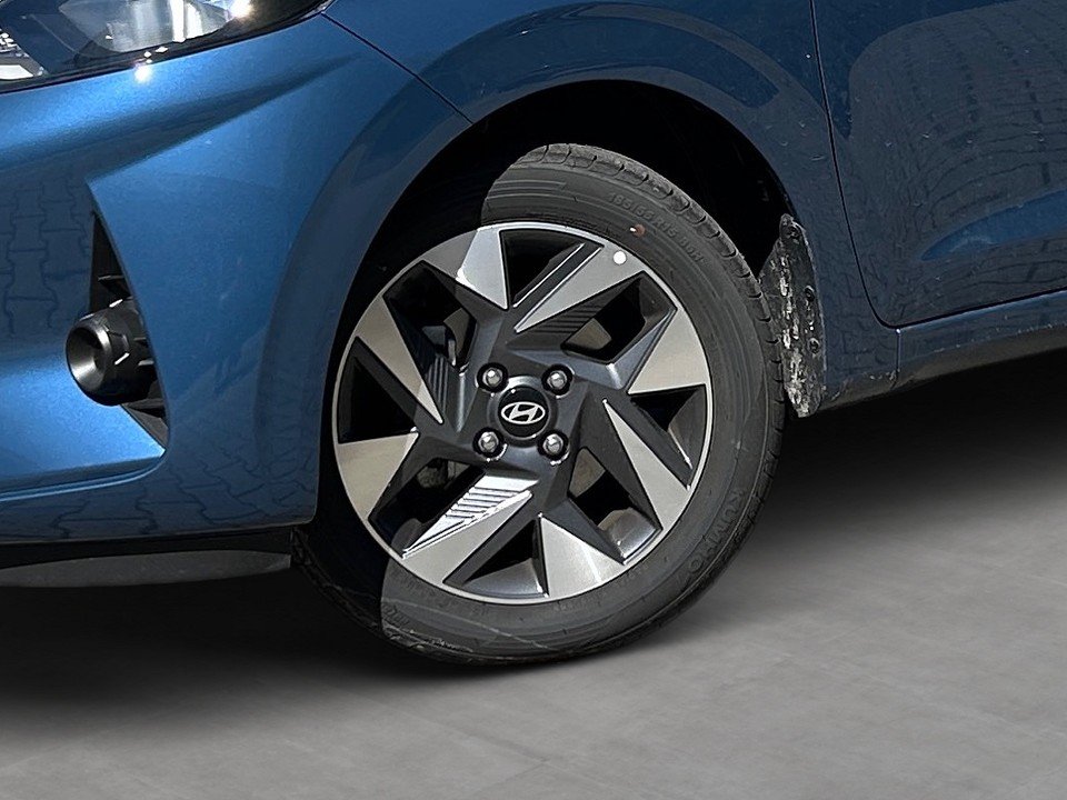 Fahrzeugabbildung Hyundai i10 MY25 1.2 TREND KOMF-P 15+PDC+KAMERA+NAV+KAMERA