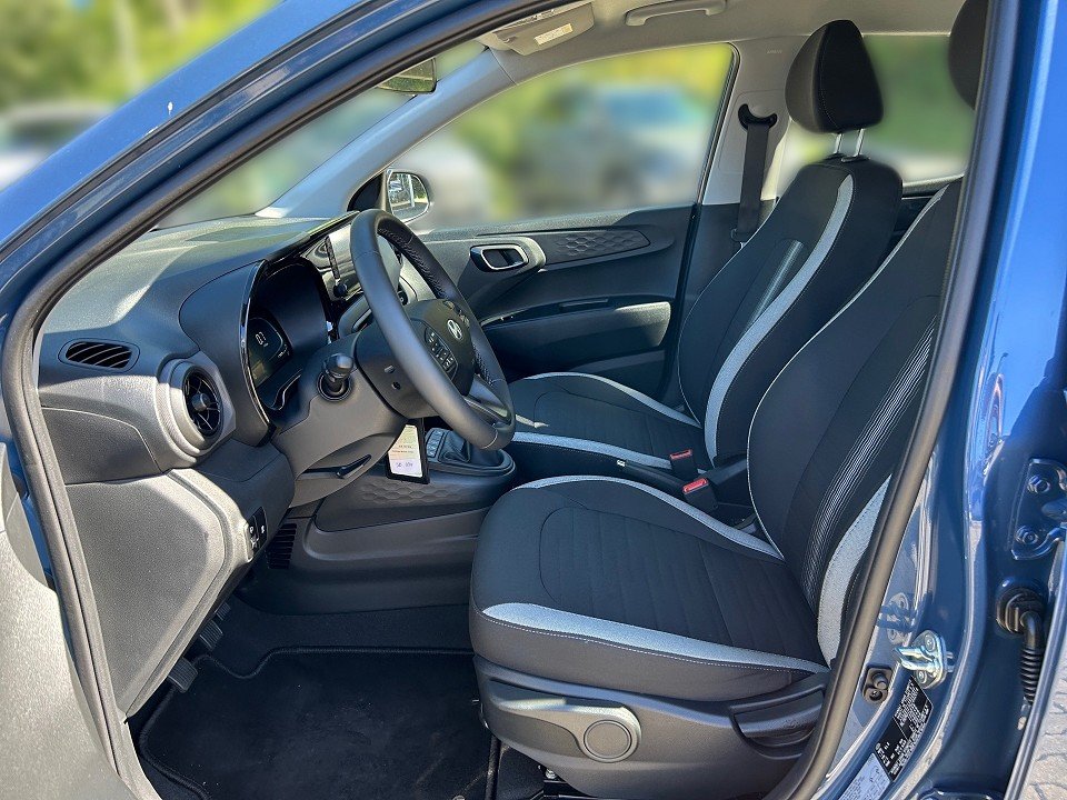 Fahrzeugabbildung Hyundai i10 MY25 1.2 TREND KOMF-P 15+PDC+KAMERA+NAV+KAMERA