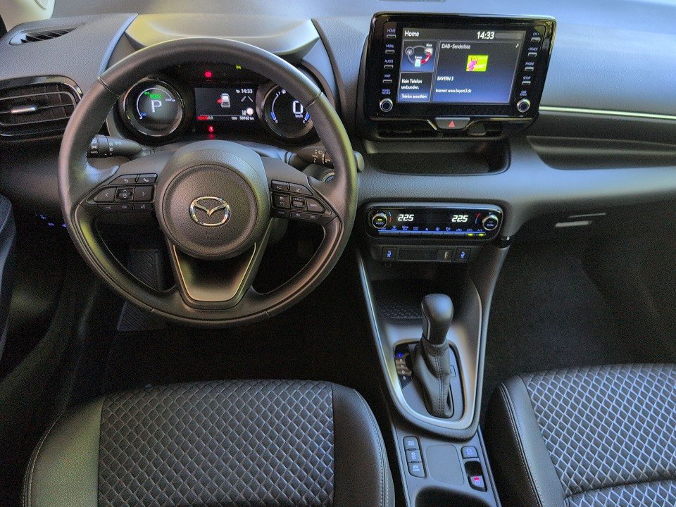 Fahrzeugabbildung Mazda 2 HEV 1.5L 116 CVT AGILE COMFORT-P KAM+CARPLAY++