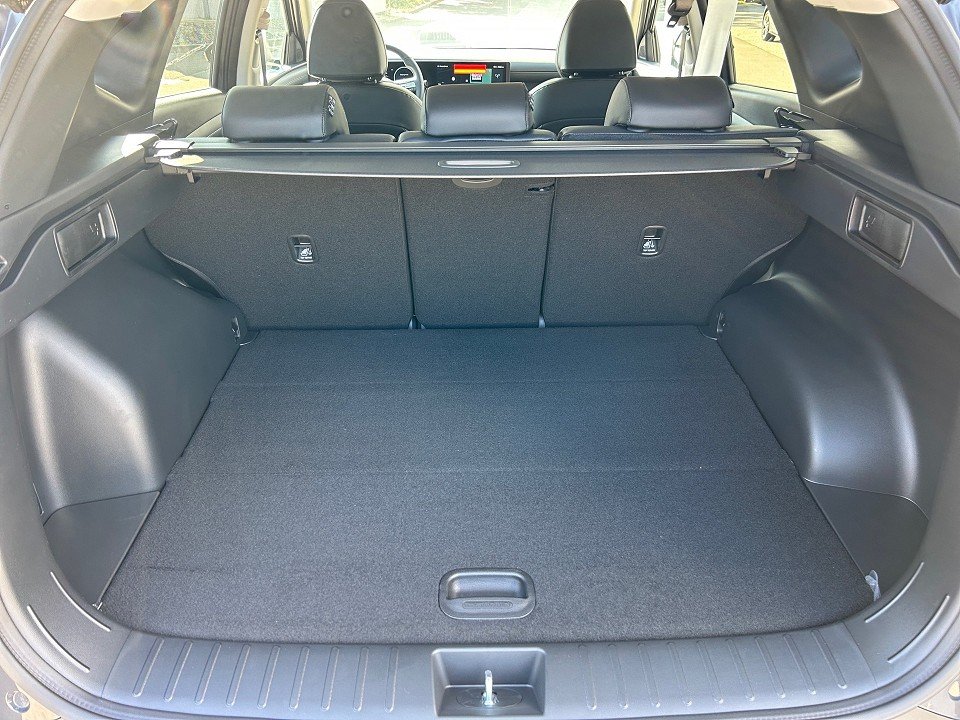Fahrzeugabbildung Hyundai TUCSON HEV MY25 1.6T AT 4WD TREND LED-P NAVI+SHZ