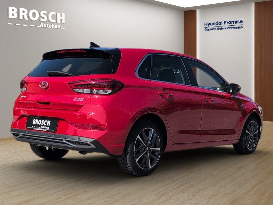 Fahrzeugabbildung Hyundai i30 1.5T 7DCT PRIME 1HD GARANTIE PANO+NAV+CARPLAY Prime Mild-Hybrid