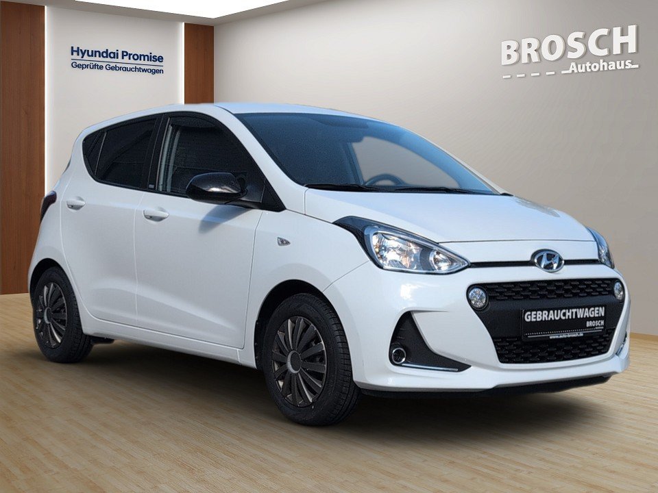 Fahrzeugabbildung Hyundai i10 1.0 YES! PLUS GARANTIE NAV+KLIMAAT+PDC+2xSHZ