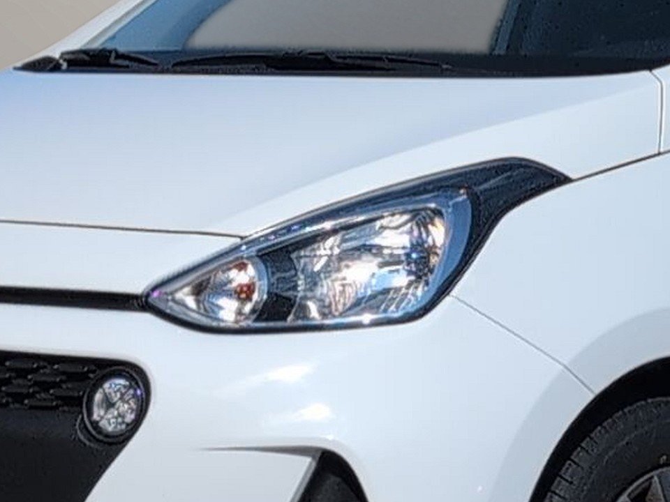 Fahrzeugabbildung Hyundai i10 1.0 YES! PLUS GARANTIE NAV+KLIMAAT+PDC+2xSHZ