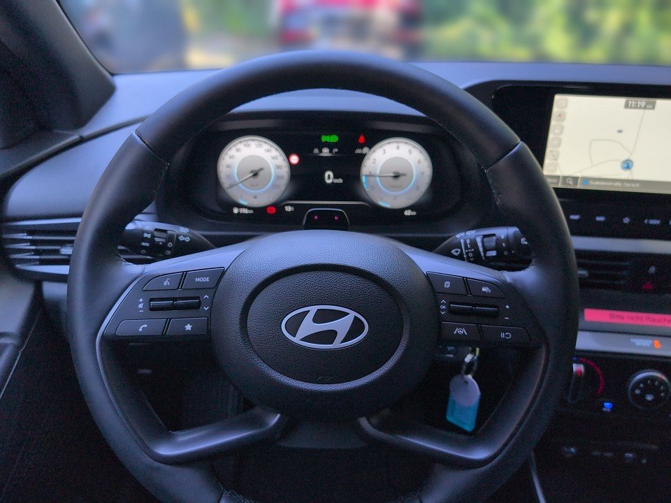 Fahrzeugabbildung Hyundai i20 1.0T BLACKLINE GARANTIE-06/31 BOSE+NAVI+KAM+