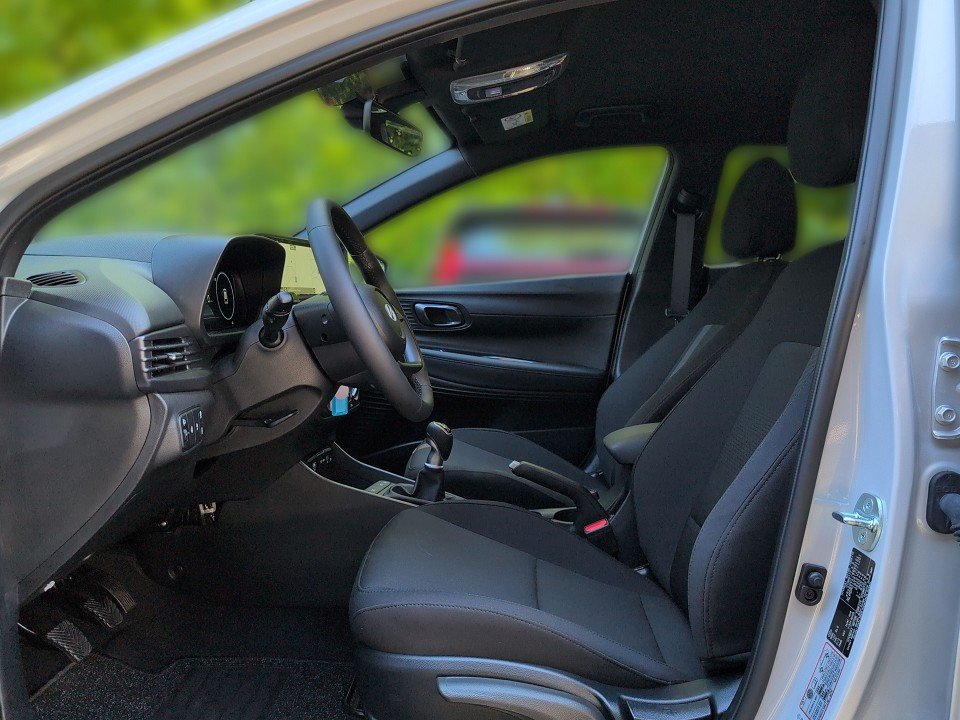 Fahrzeugabbildung Hyundai i20 1.0T BLACKLINE GARANTIE-06/31 BOSE+NAVI+KAM+