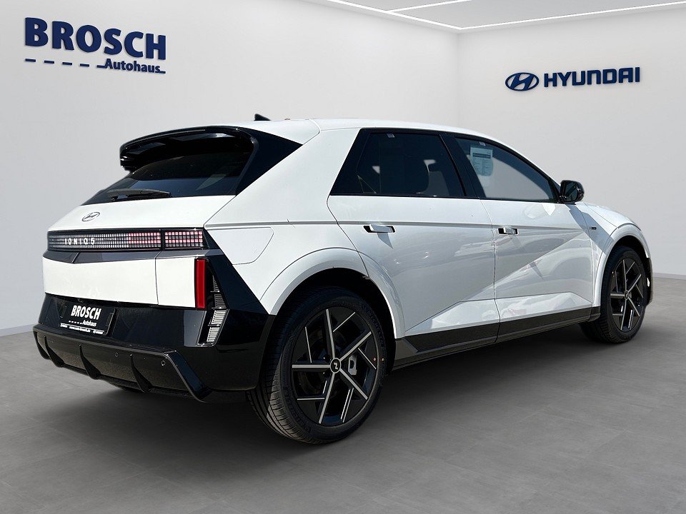 Fahrzeugabbildung Hyundai IONIQ 5 MY25 84kWh N LINE 570KM-RANGE MATRIX+NAV