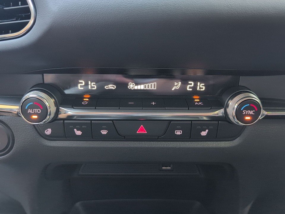 Fahrzeugabbildung Mazda CX-30 SKY-X 186 SELECTION AHK 18' LEDER GARANTIE