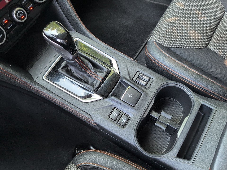 Fahrzeugabbildung Subaru XV 2.0ie COMFORT AT AWD GARANTIE AHK+NAV+CARPLAY