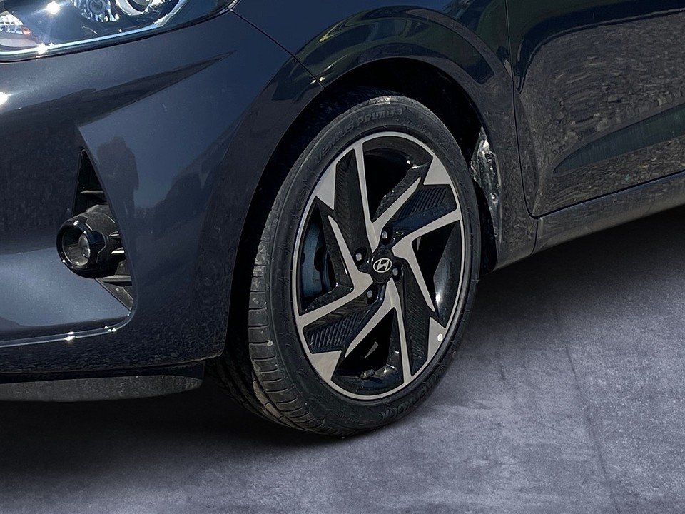 Fahrzeugabbildung Hyundai i10 1.2 PRIME 5J-GARANTIE SMART-KEY+NAV+KAM+PDC+