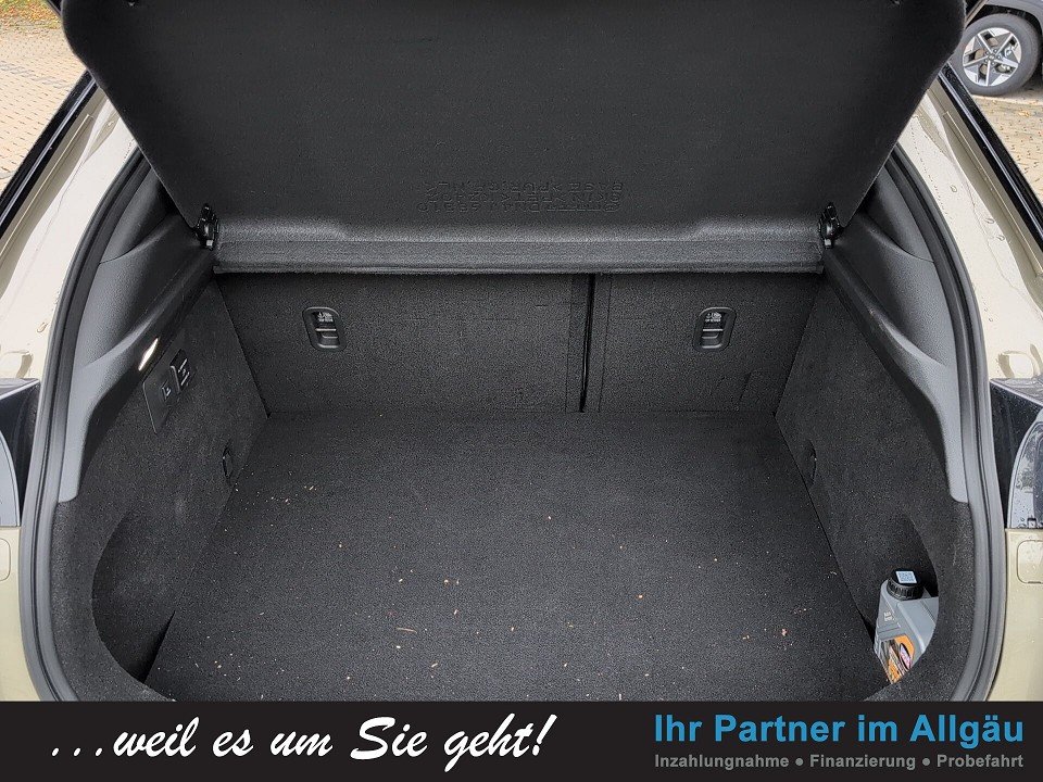 Fahrzeugabbildung Mazda MX-30 R-EV ADVANTAGE HEADUP+NAV+KLIMA+SHZ+MATRIX