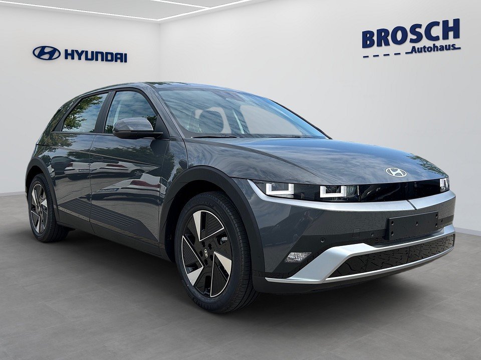 Fahrzeugabbildung Hyundai IONIQ 5 63kWh DYNAMIQ 440KM-REICHWEITE SHZ+NAVI+
