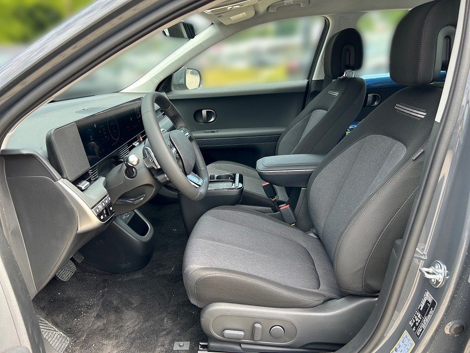 Fahrzeugabbildung Hyundai IONIQ 5 63kWh DYNAMIQ 440KM-REICHWEITE SHZ+NAVI+