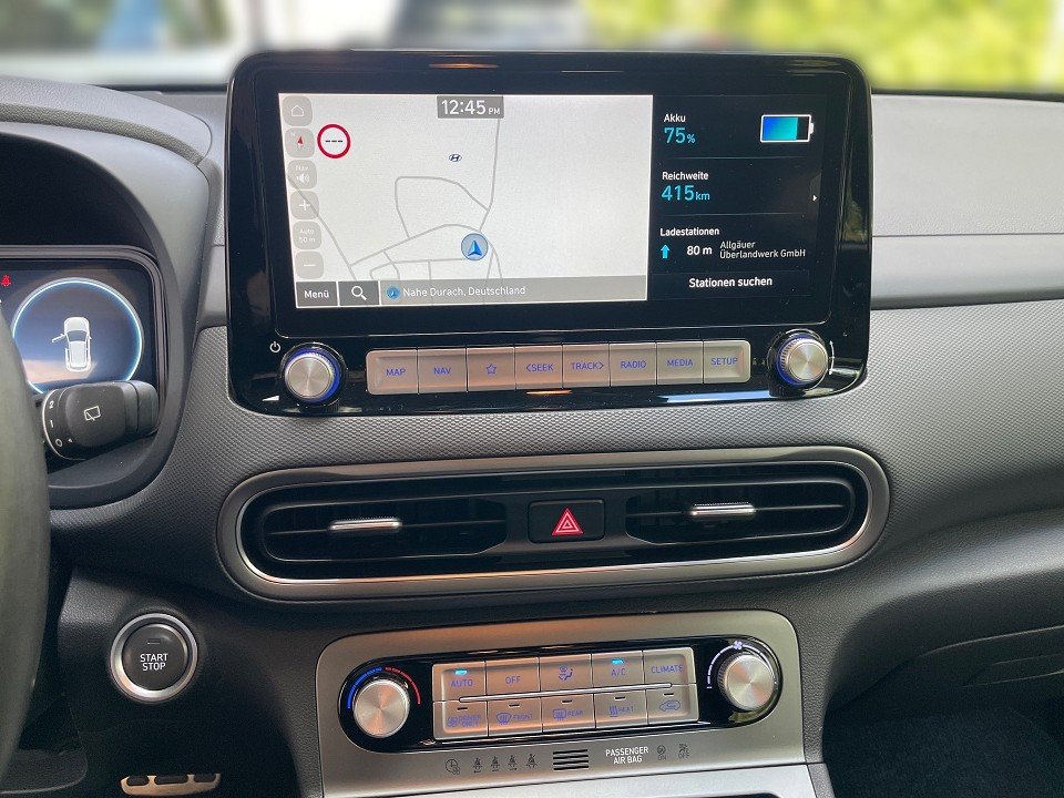 Fahrzeugabbildung Hyundai KONA EV MY23 64kWh TREND AHK NAV-P GARANT-30 97%