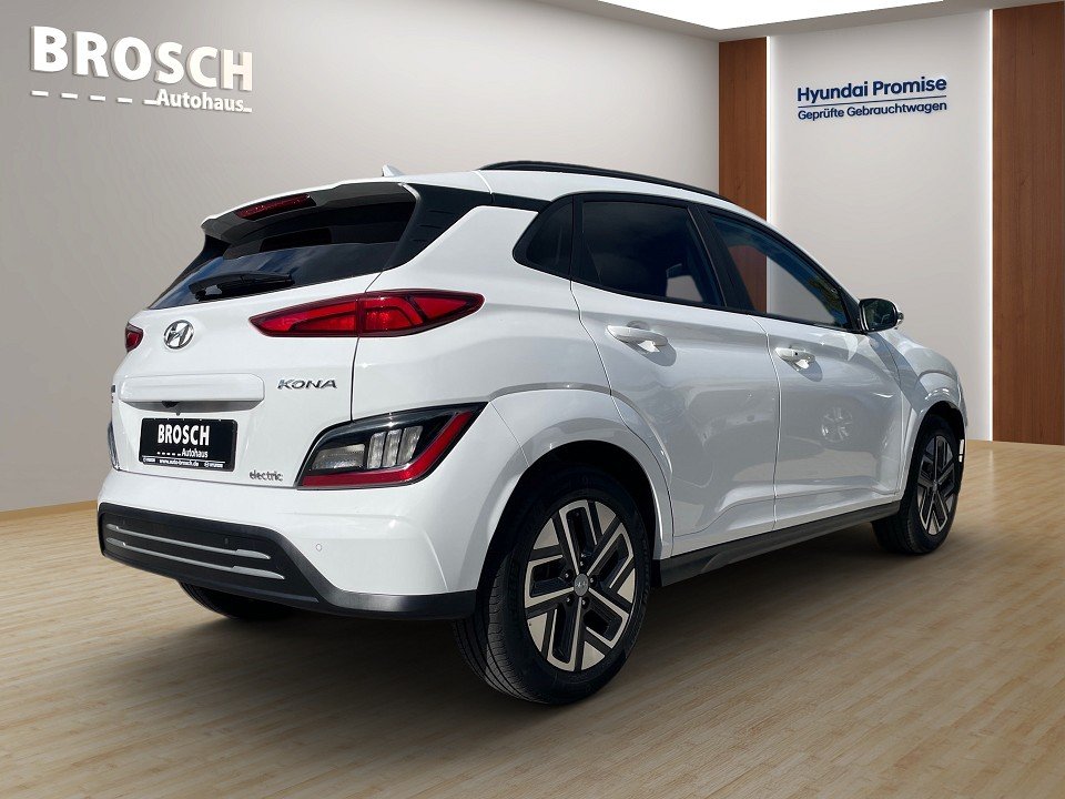 Fahrzeugabbildung Hyundai KONA EV MY23 64kWh TREND AHK NAV-P GARANT-30 97%