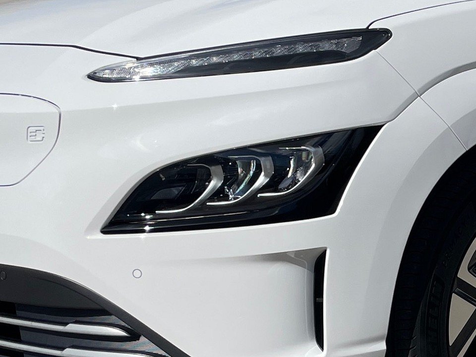 Fahrzeugabbildung Hyundai KONA EV MY23 64kWh TREND AHK NAV-P GARANT-30 97%